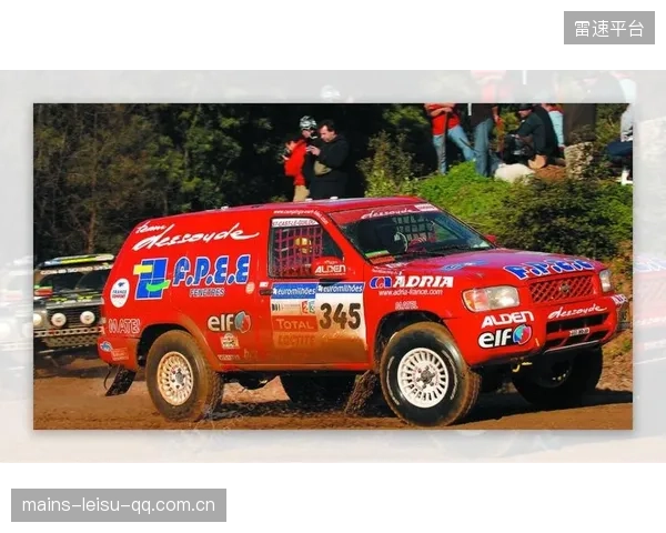 F1刹车踏板1600牛顿踩踏力下断裂：超级赛车的“紧急刹车”背后的秘密